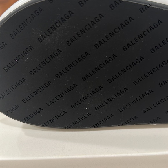 Balenciaga slides. - Picture 4 of 7